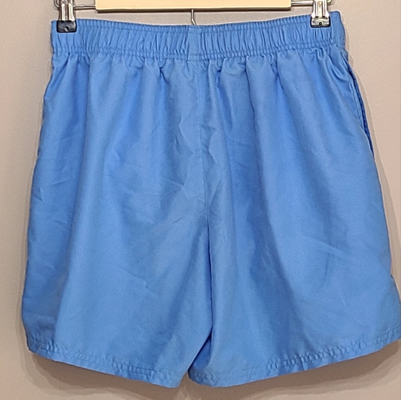 Nike Men's Volley Shorts in Great Condition - Picture 2 of 4